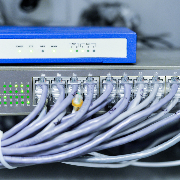 Era Hosting proveedora de servicios Hosting seguros y eficaces, incluyendo servicios de servidores en la nube, registro de dominios, alojamiento web además del mantenimiento e instalación de vuestros equipos.